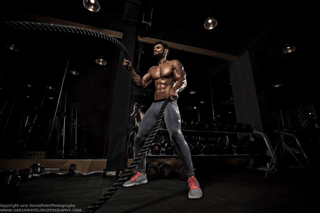 كيف تدرج تمارين القوة العضلية الهادئة في روتينك لتحقيق نتائج كمال أجسام أكثر استمرارية وتقدمًا